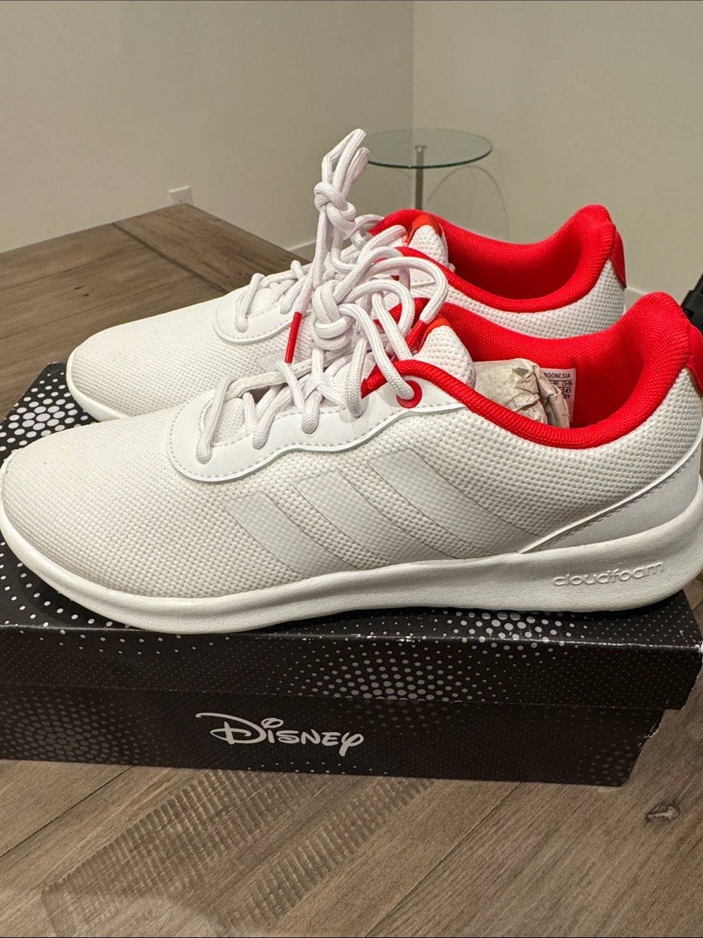 Disney White Adidas Sneakers with Minnie Mouse and Red Lining size 8 NWT